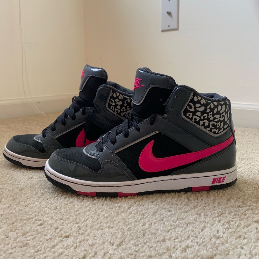 Nike hi top sneakers